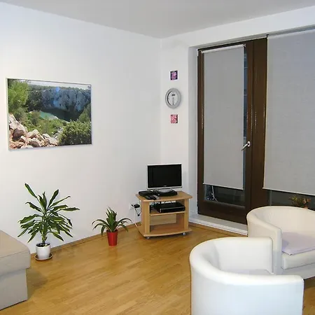 Osadni 30 Apartament *